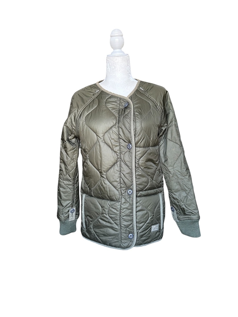 Aritzia TNA Griffith Quilted Liner Jacket Olive Green Collarless Button Front-S